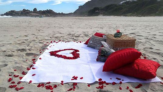 Romantic Valentine picnic, date ideas from Thousand Oaks storage 