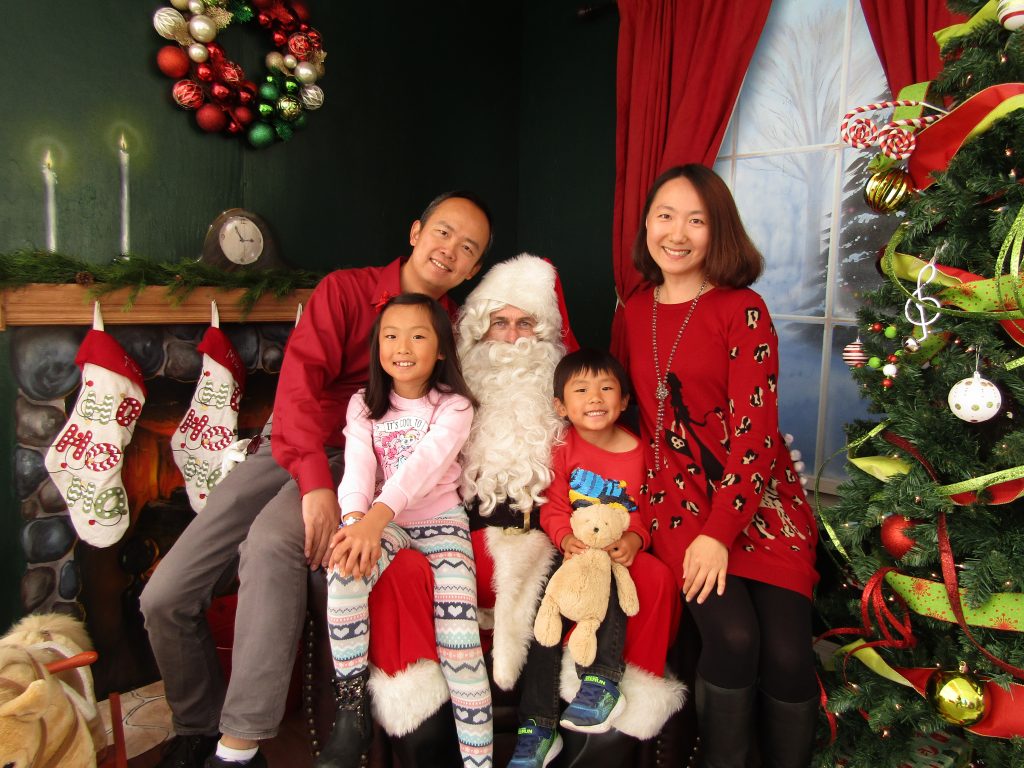 Free photos with Santa at Hollywood Storage Center of Thousand Oaks